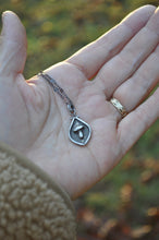 Load image into Gallery viewer, Portal  -Mushroom Necklace-
