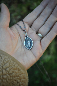 Portal  -Feather Necklace-